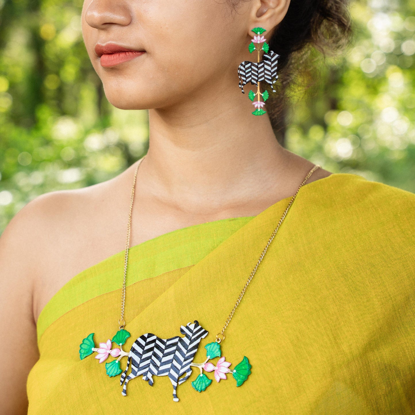 Chevron pichwai necklace