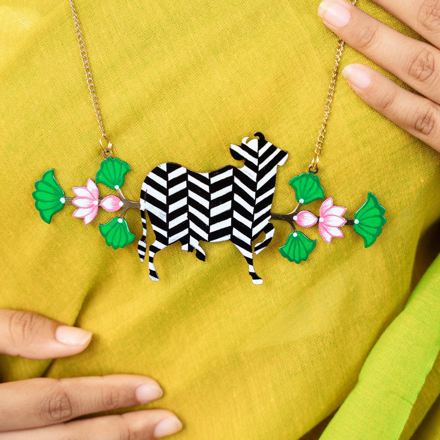 Chevron pichwai necklace