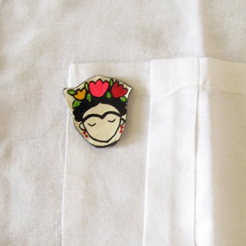 Frida brooch